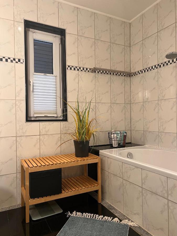 Aussergewoehnliches Haus Mit Sauna, Kamin Und Garten 威廉港 外观 照片